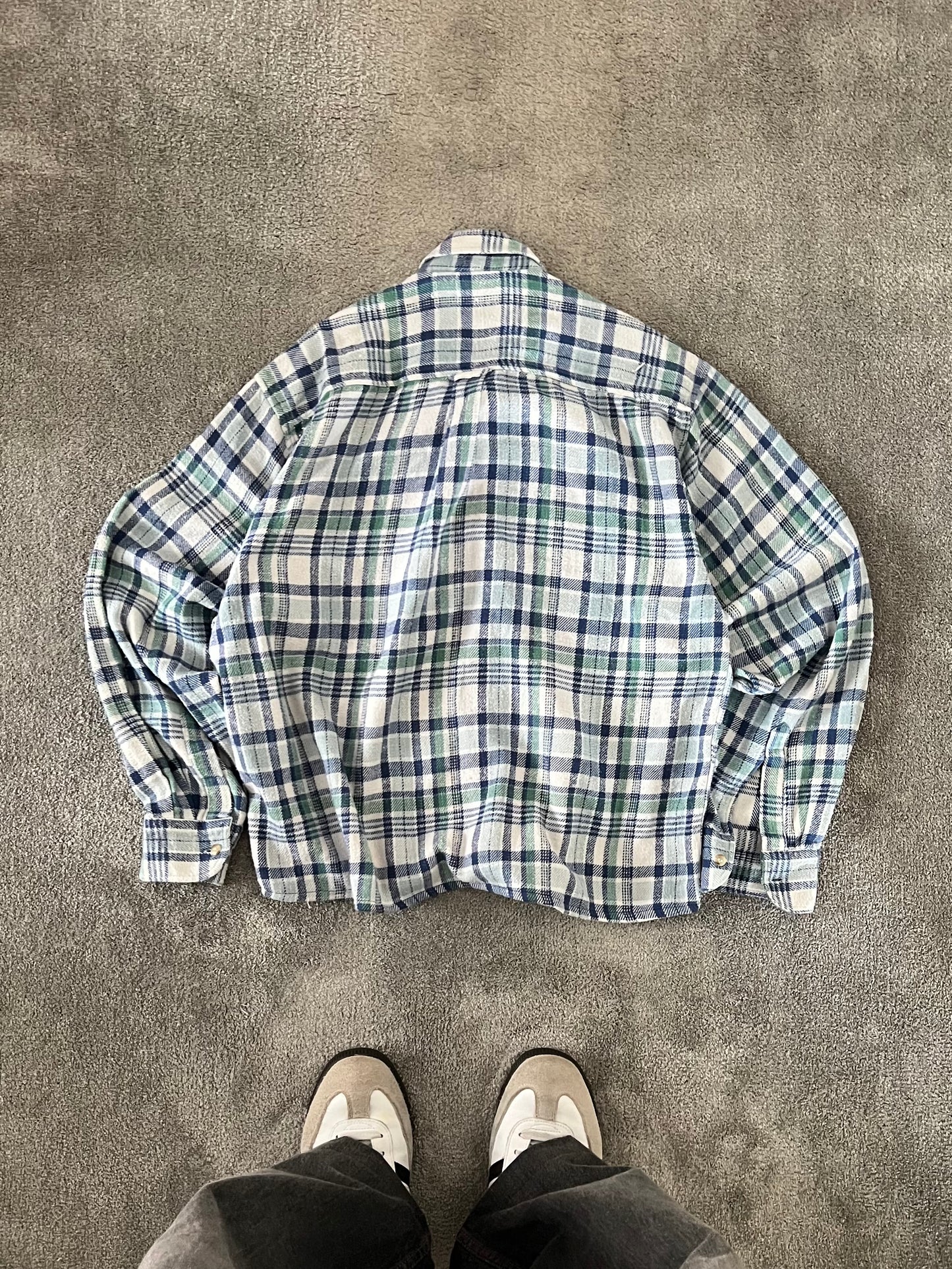 Cropped flanel shirt Boxy fit (S-M)