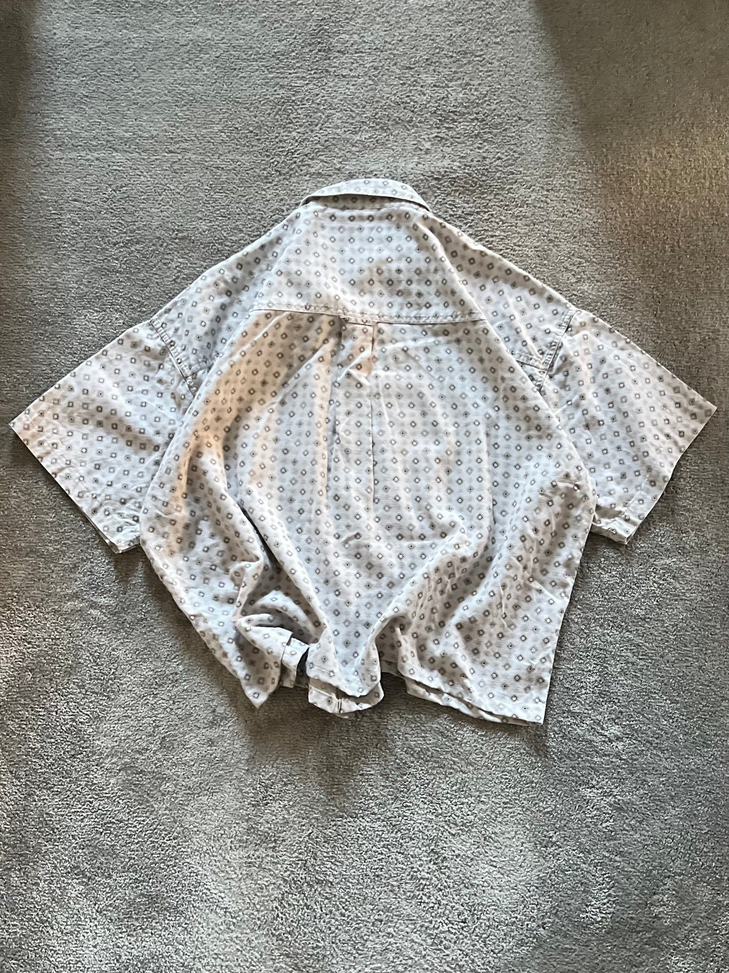 Cropped shirt Boxy fit (XL)
