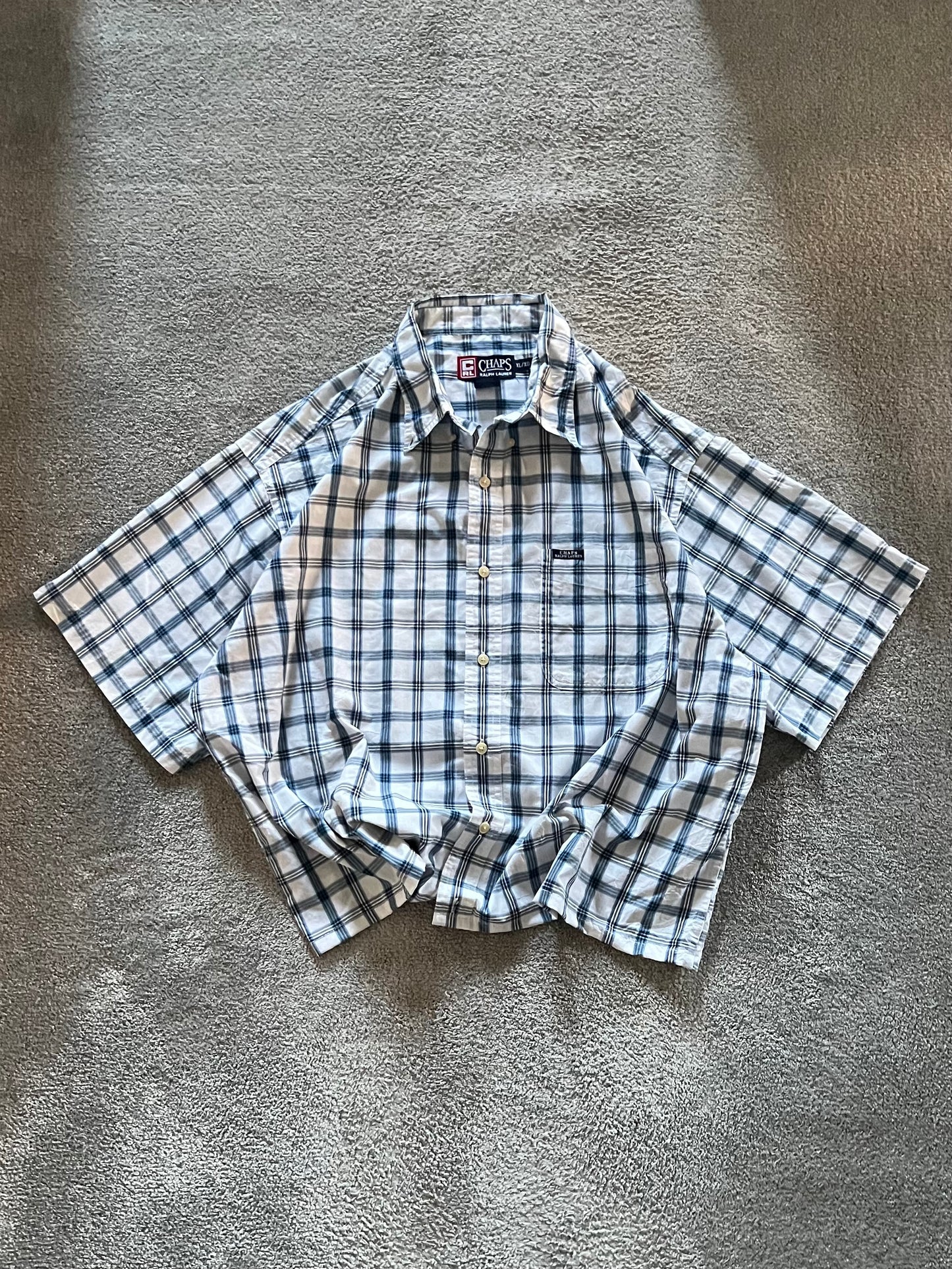 Cropped shirt Boxy fit (XL)