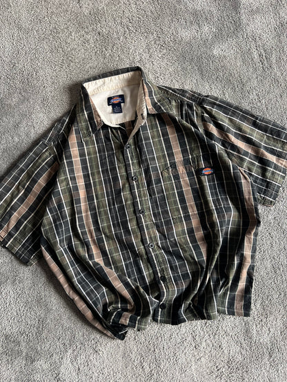 Cropped shirt Boxy fit (XL)