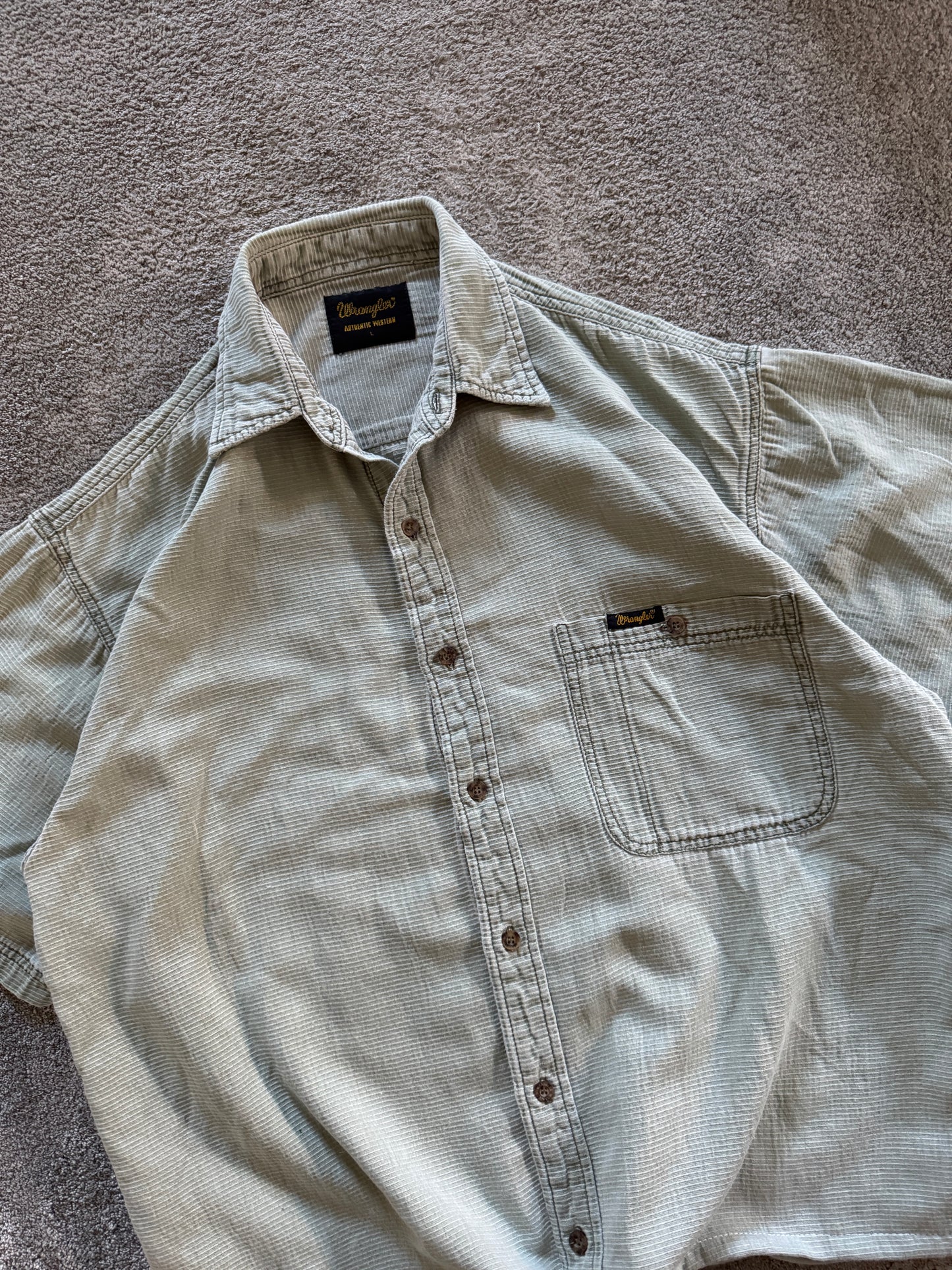 Cropped shirt Boxy fit (L)