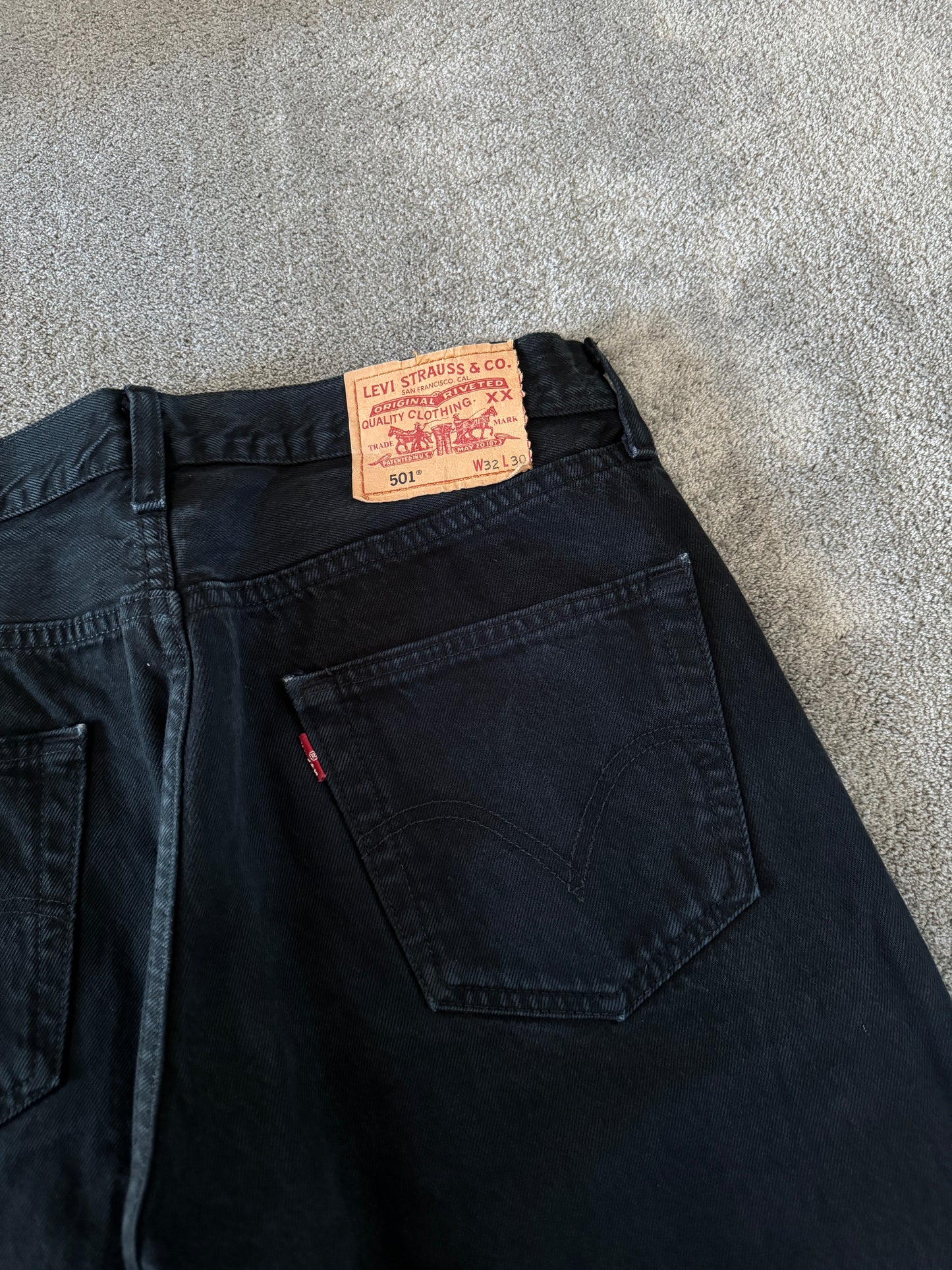 jeans LEVIS 501 vintage black (M)