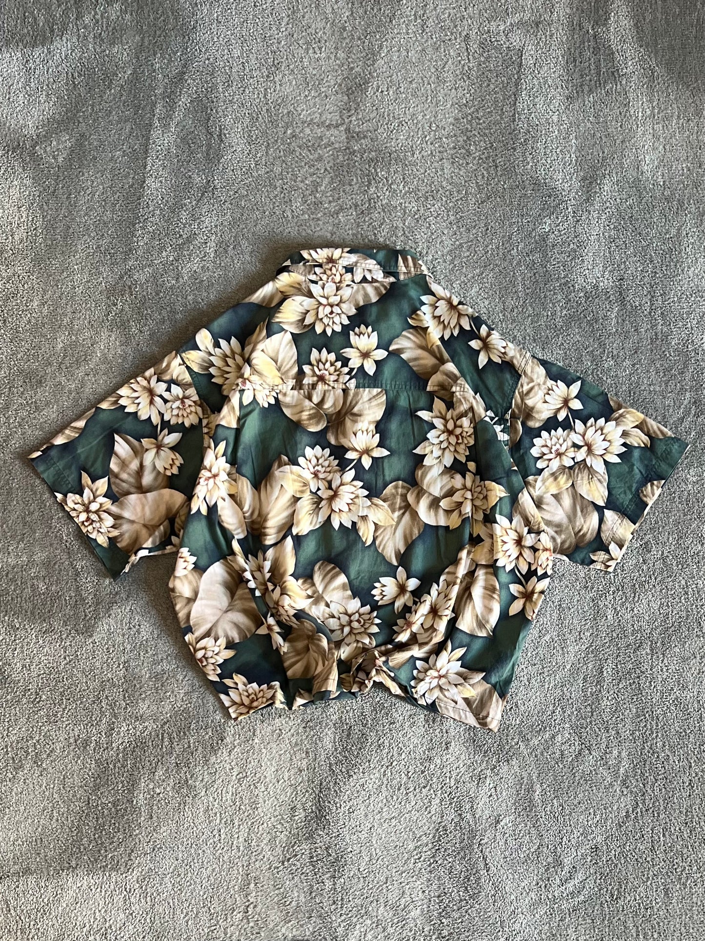 Cropped shirt Boxy fit (L)