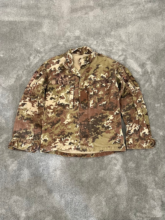 vintage camo jacket (S-M)