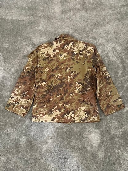 vintage camo jacket (M)