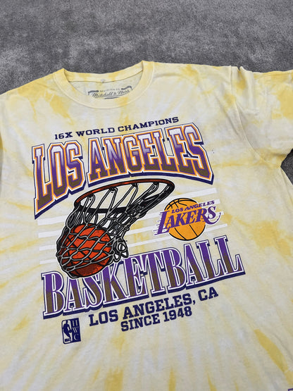 Graphic vintage USA lakers 🇺🇸 tee (L)