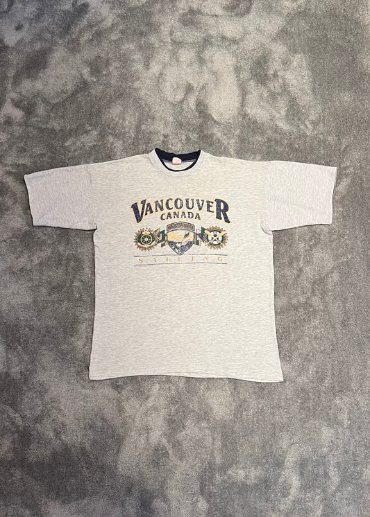 Vintage Graphic tee  vancouver (L)